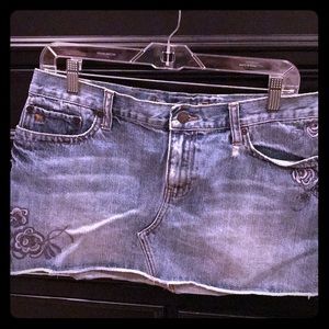 Abercrombie distressed jean skirt size 10
